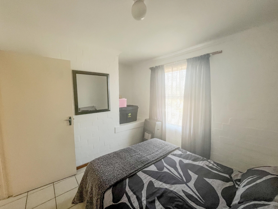 To Let 2 Bedroom Property for Rent in Pinelands Western Cape